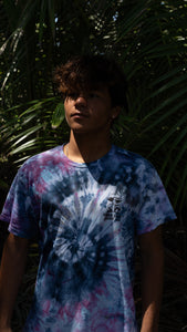 Waves & Löve tie-dye